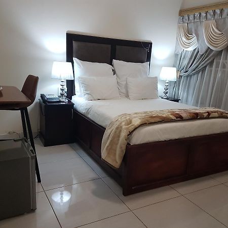 Channel View Lodge เคมป์ตัน พาร์ค ภายนอก รูปภาพ