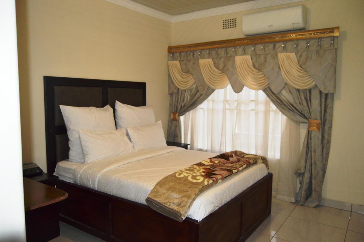 Channel View Lodge เคมป์ตัน พาร์ค ภายนอก รูปภาพ