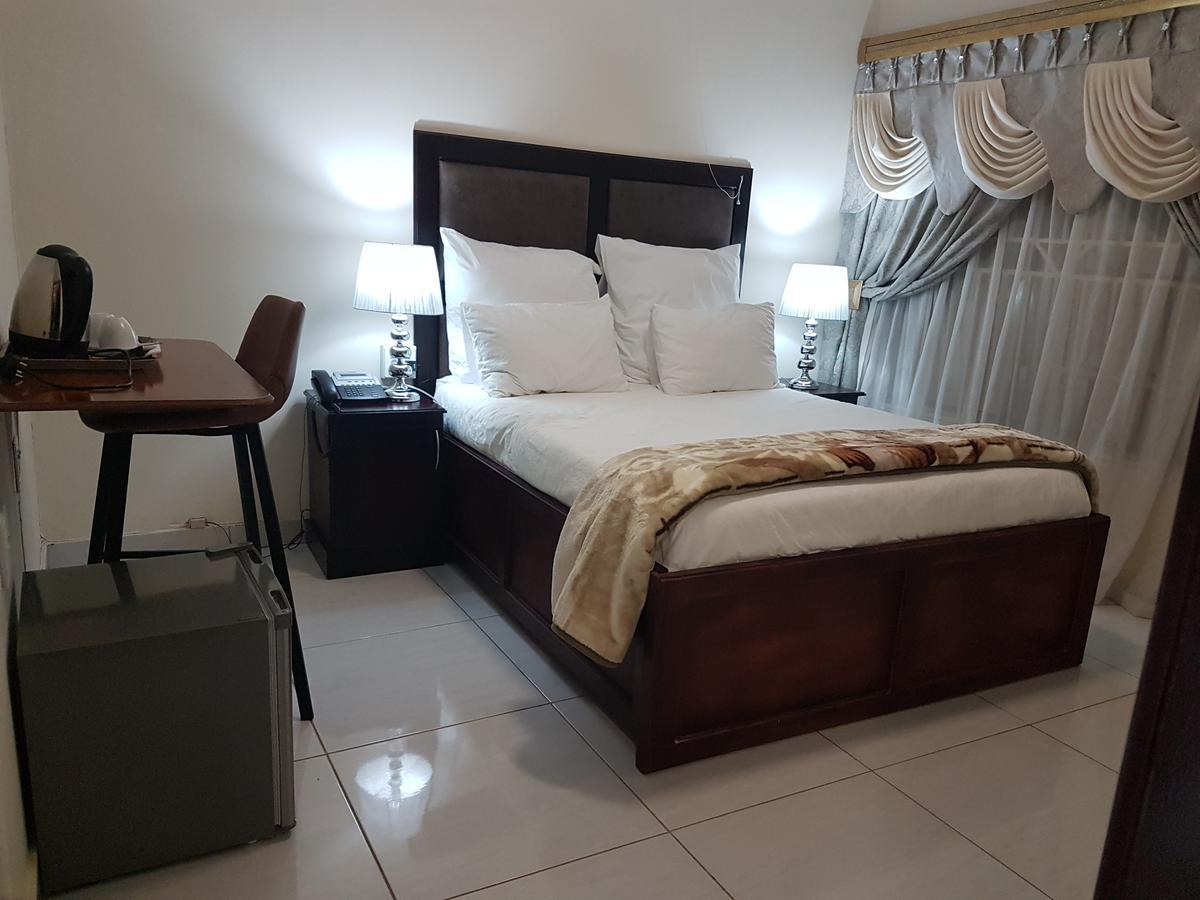 Channel View Lodge เคมป์ตัน พาร์ค ภายนอก รูปภาพ