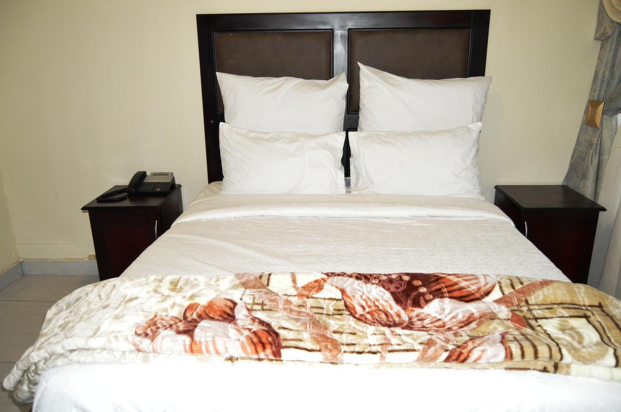 Channel View Lodge เคมป์ตัน พาร์ค ภายนอก รูปภาพ